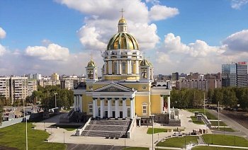 Комплекс храмовой застройки "Кафедральный собор Рождества Христова" в Калининском районе г. Челябинска.